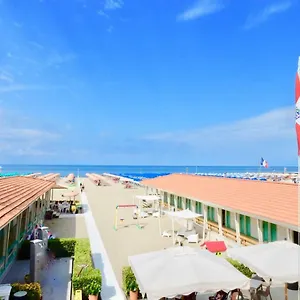 Attico Al Mare Viareggio
